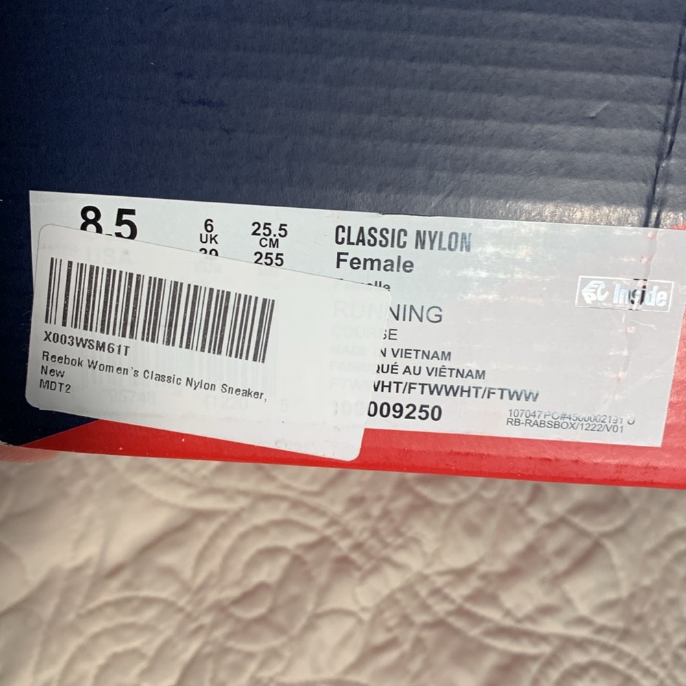 Reebok classic nylon sneakers NWT - Picture 13 of 13